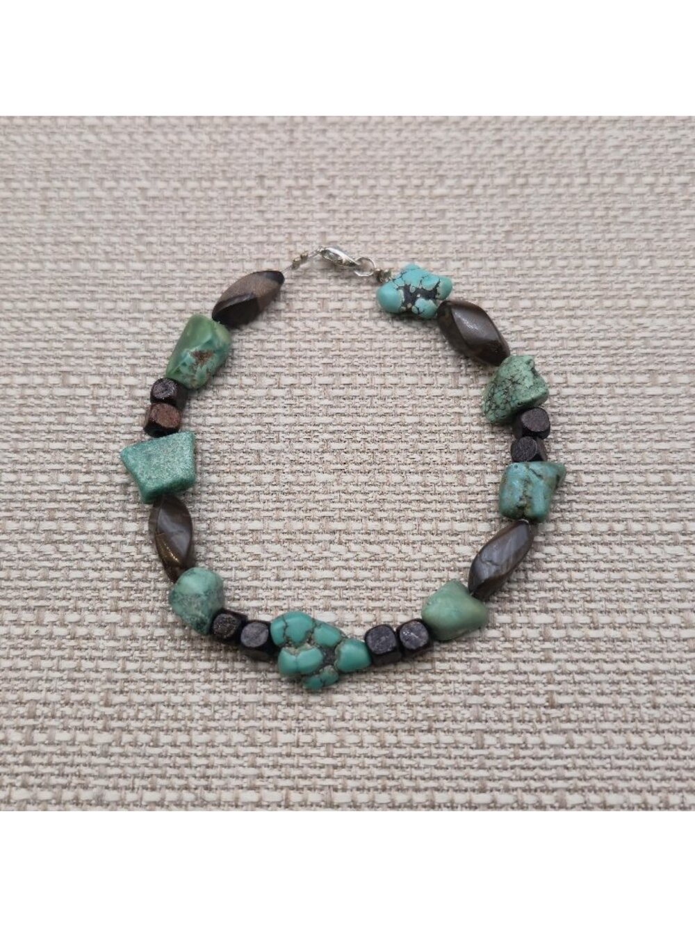 8.5 Inch Vintage Southwestern Turquoise Raw Nugget and Wood Beaded Bracelet B159